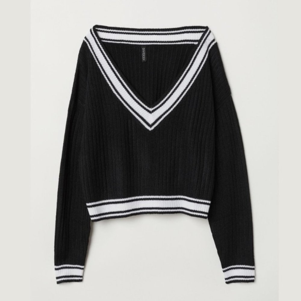 H&M Divided / Cropped Black Varsity Sweater